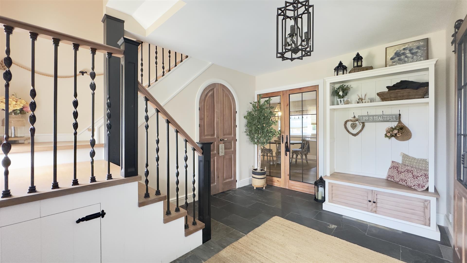 Image of House - 5 Bedrooms - 4 Bathrooms for Sale in Other South District-Gibraltar, Image 14